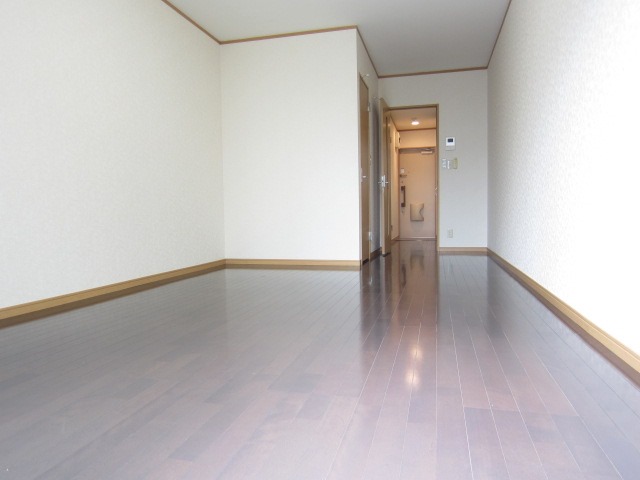 居室・リビング　※別号室の参考写真です。