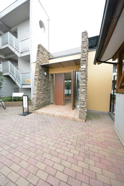 エントランス　★エントランスも素敵です★