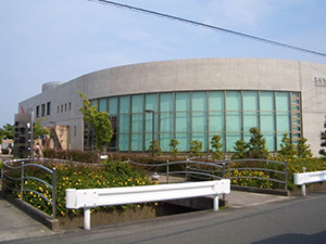 図書館　浜松市立可新図書館（図書館）まで295m