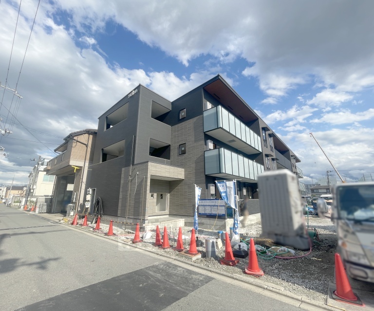 建物外観　・建設中