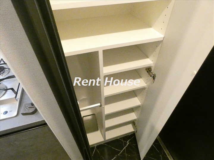 玄関　別号室の参考写真となります