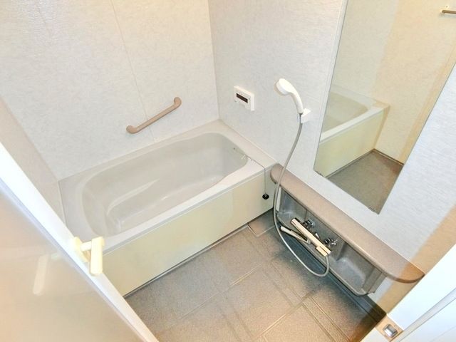 バス・シャワールーム　※同建物参考写真