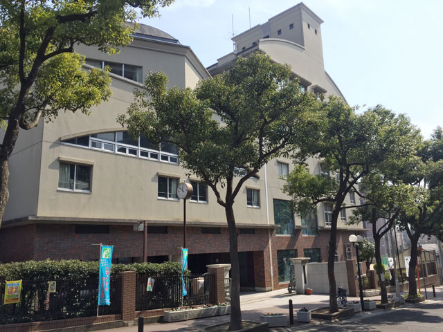 中学校　神戸市立神戸生田中学校（中学校）まで718m