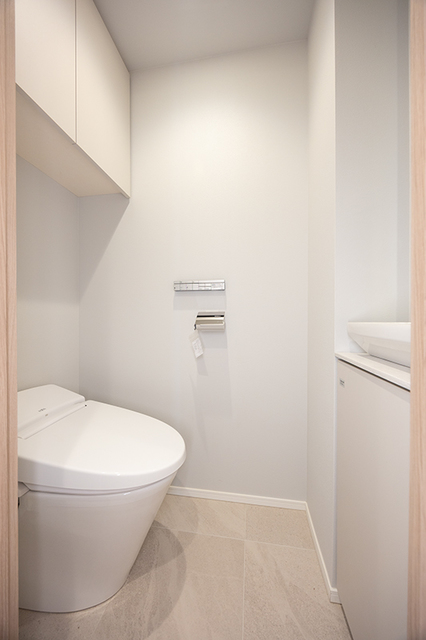 トイレ　※写真は同タイプ住戸です。