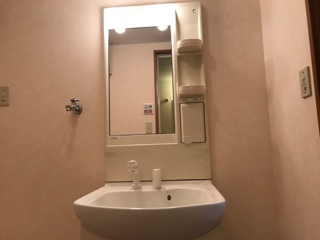 洗面設備　洗面化粧台