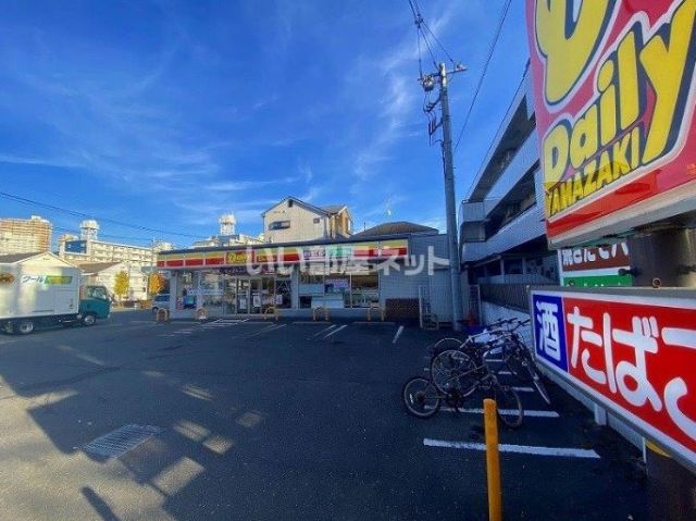 コンビニ　デイリーヤマザキ所沢小手指４丁目店（コンビニ）まで841m