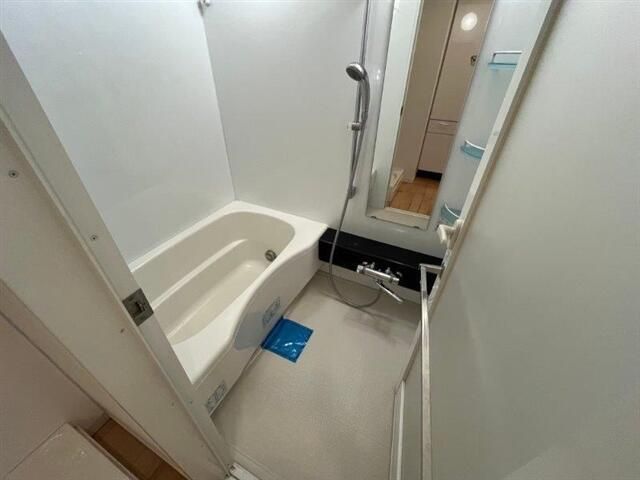 バス・シャワールーム　お風呂です