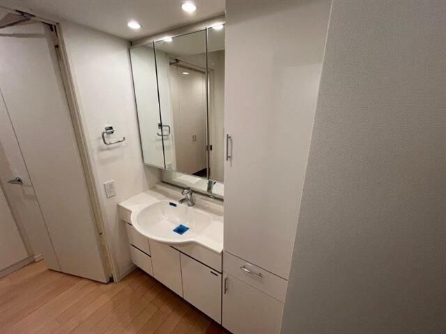 洗面設備　広い洗面スペース