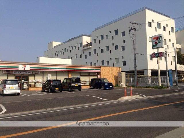 コンビニ　セブンイレブン（コンビニ）まで533m