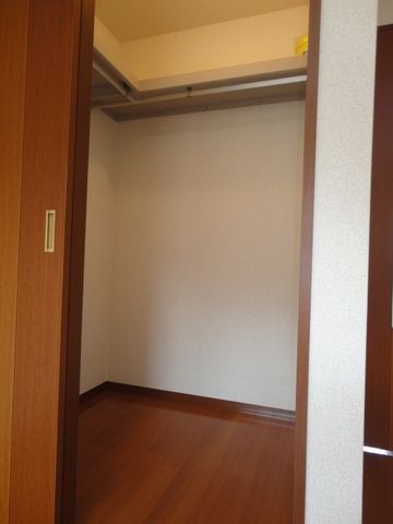 収納　☆広めのウォークインクローゼット♪☆