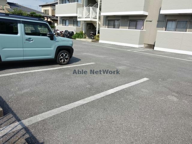 駐車場　駐車場