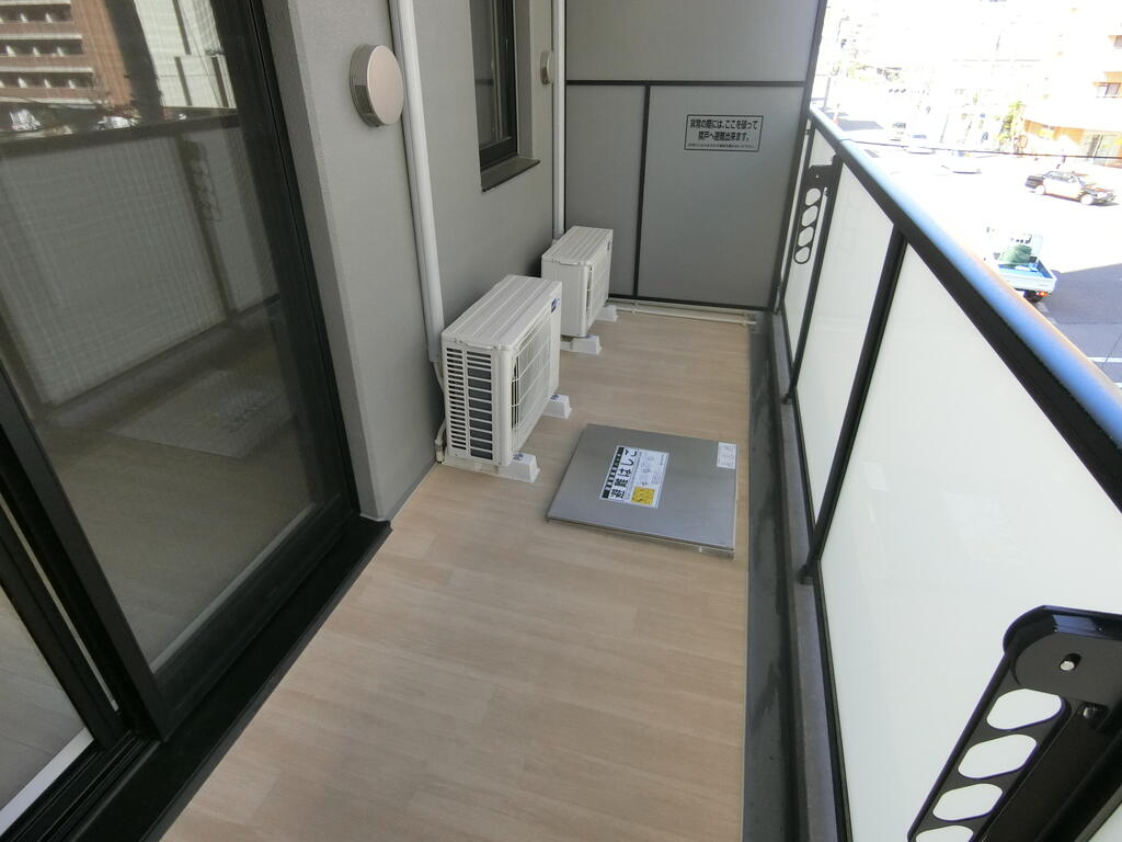 バルコニー　東向きです