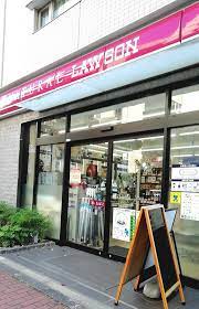 コンビニ　ナチュラルローソン NL港芝浦三丁目店（コンビニ）まで182m