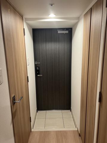 玄関　※別部屋の参考写真です。