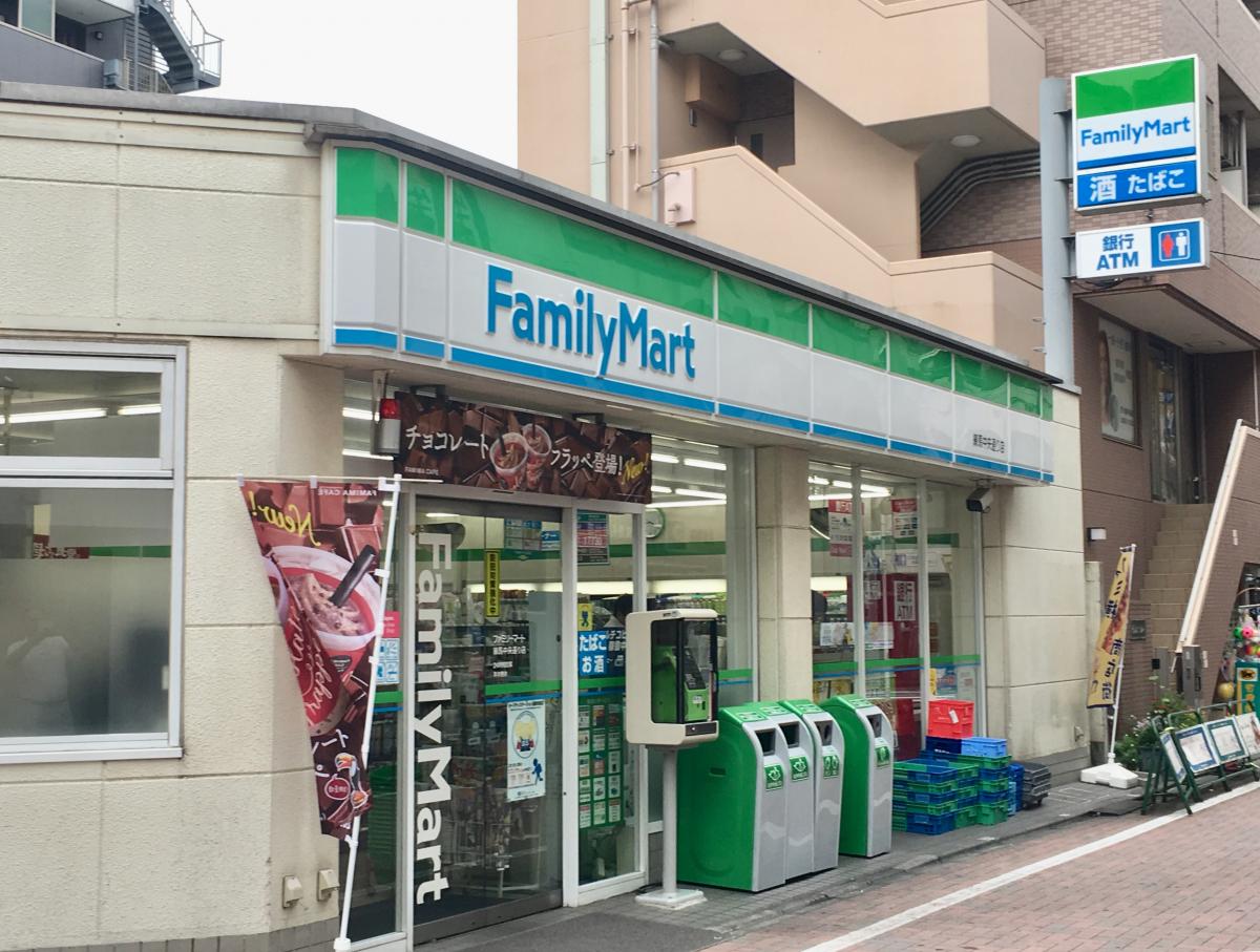 コンビニ　ファミリーマート練馬中央通り店（コンビニ）まで142m