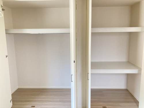 収納　別号室の写真です（反転）