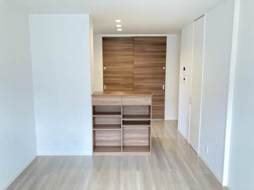 居室・リビング　別号室の写真です（反転）