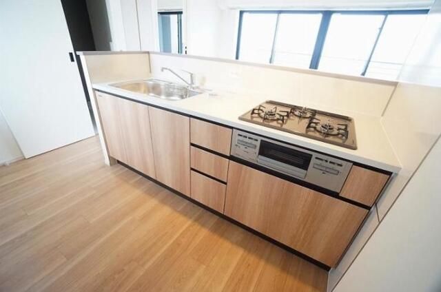 キッチン　コンパクトなキッチンで掃除もラクラク