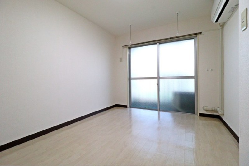 居室・リビング　図面と現状に相違がある場合には現状を優先