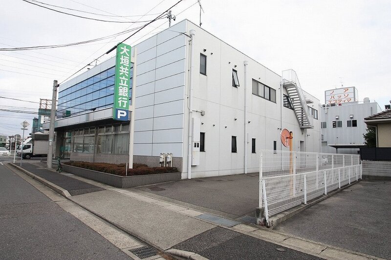 銀行　大垣共立銀行小田井支店（銀行）まで124m