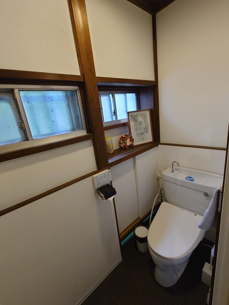 トイレ　トイレに窓あり☆
