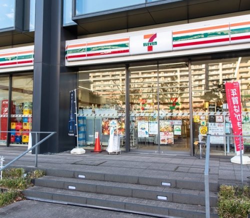 コンビニ　セブンイレブン 豊洲5丁目店（コンビニ）まで100m