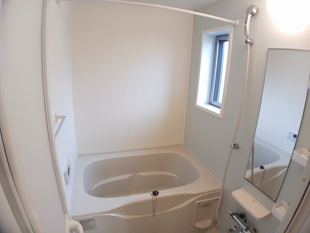 バス・シャワールーム　お風呂で日々の疲れを落としましょう