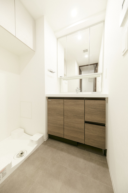 洗面設備　※写真は同タイプ住戸です。