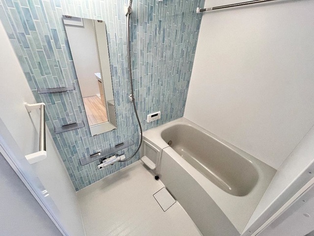 バス・シャワールーム　同物件、別号室の写真