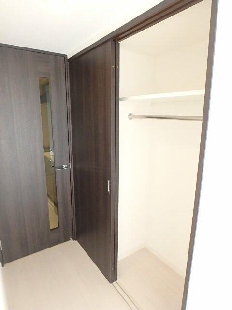 収納　クローゼット?