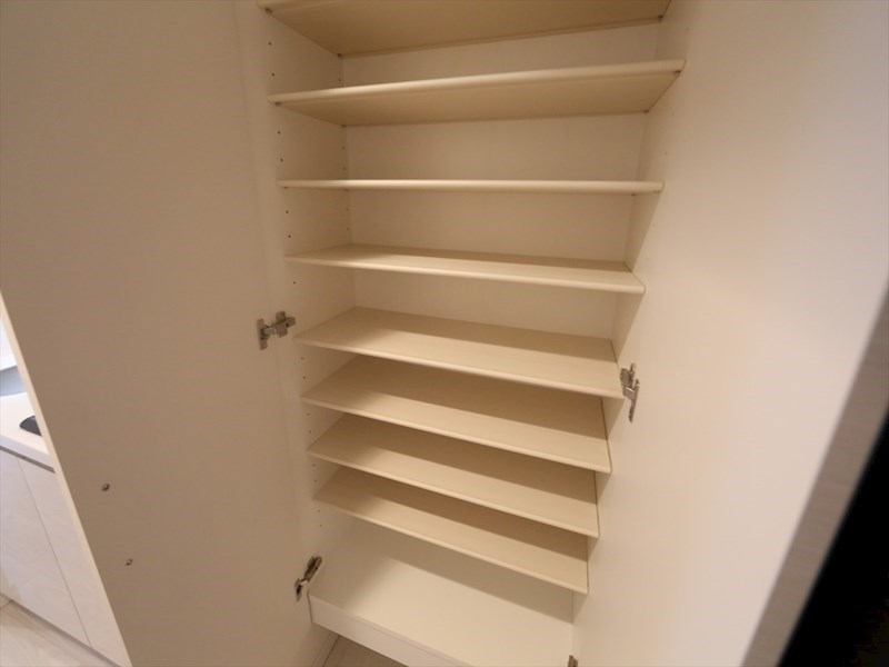 玄関　玄関　シューズボックス付（収納充実してます）