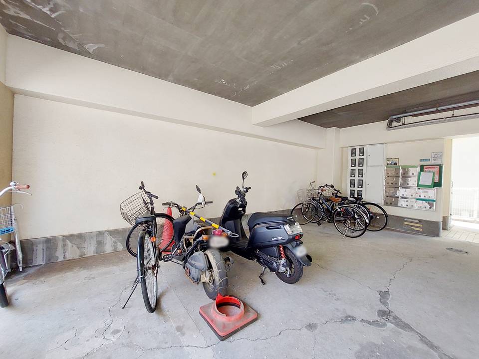 駐車場　駐輪場