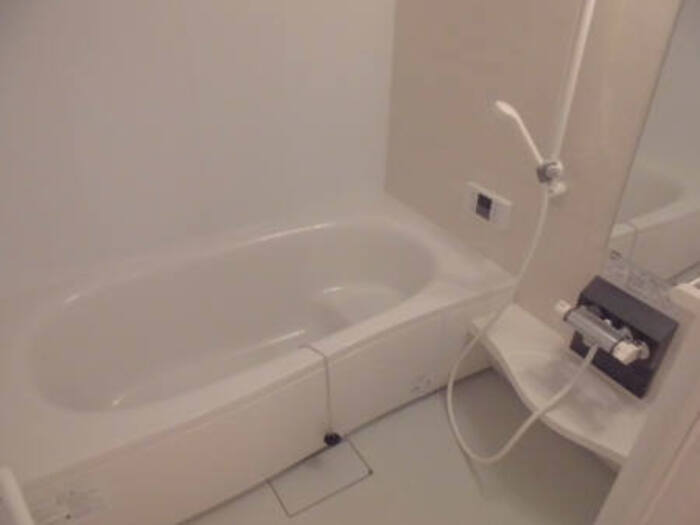 バス・シャワールーム　同建物別号室