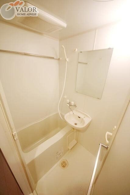 バス・シャワールーム　バス