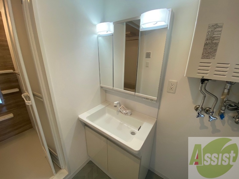 洗面設備　シャンプードレッサーで身支度もラクラクです！