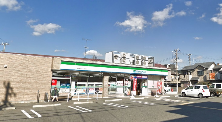 コンビニ　ファミリーマート 垂水泉が丘二丁目店（コンビニ）まで457m