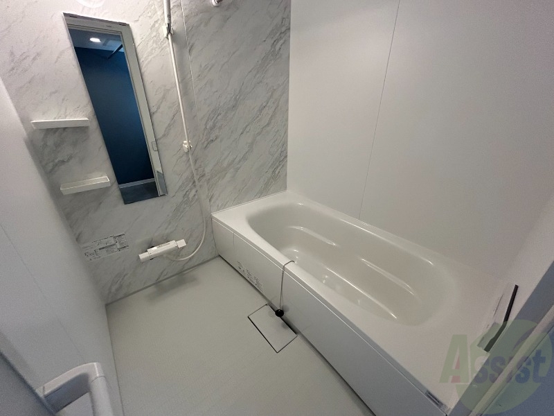 バス・シャワールーム　浴室乾燥機付きのお風呂です！快適に使えそうですね。