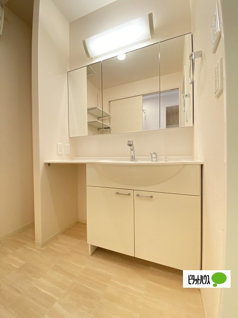 洗面設備　洗髪洗面化粧台