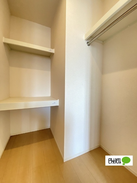 収納　ウォークインクローゼット