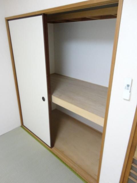 収納　★一間分のたっぷり収納★