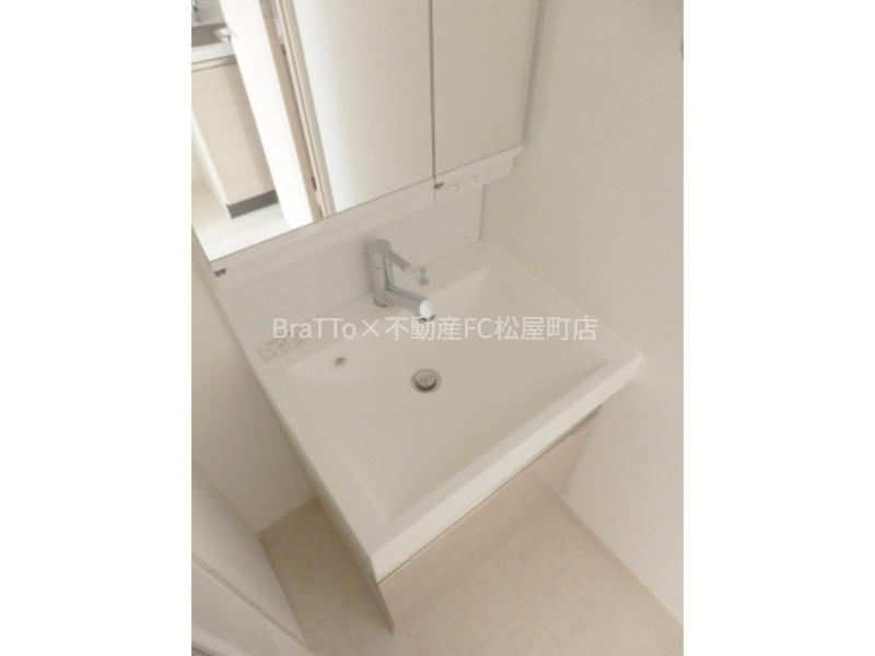 洗面設備　独立洗面台（シャンプードレッサー）