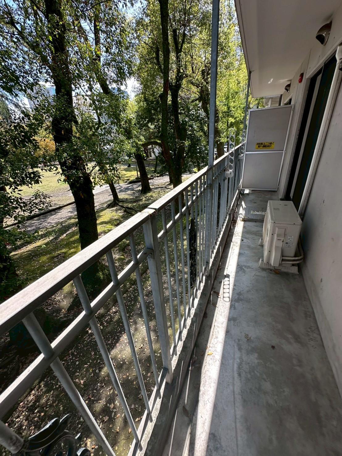 バルコニー　ベランダ