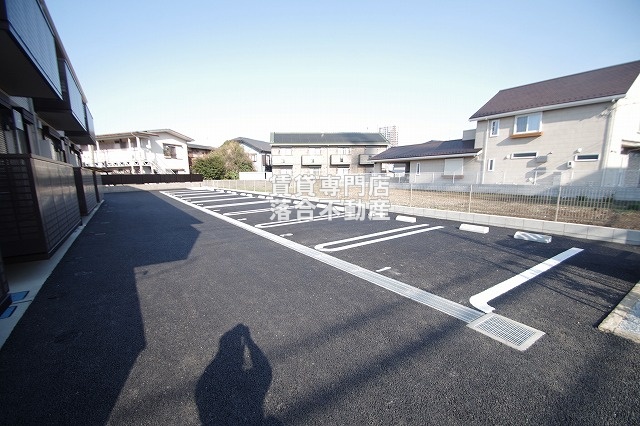 駐車場　敷地内駐車場完備