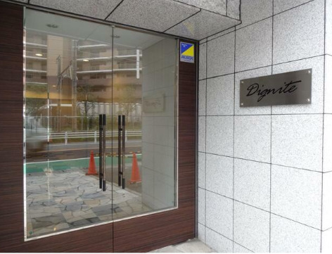 エントランス　【女性のお一人暮らしでも安心のセキュリティ♪】住環境良好！