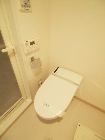 トイレ　【女性のお一人暮らしでも安心のセキュリティ♪】住環境良好！