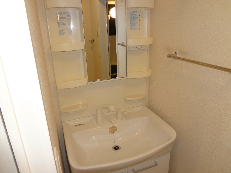 洗面設備　他の号室の参考画像です。