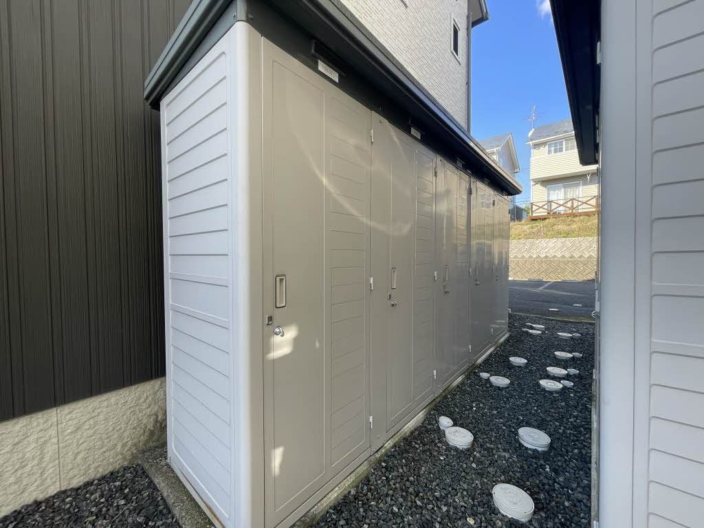 建物外観　ストッカー