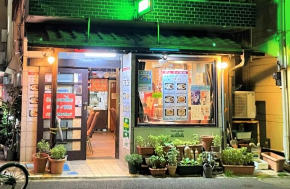 飲食店　POMタイ料理（飲食店）まで438m