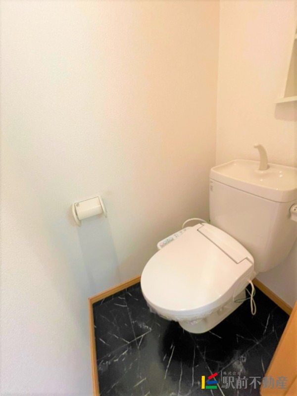 トイレ　収納棚あります☆