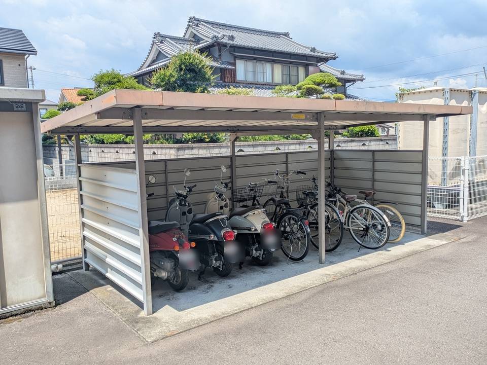 駐車場　駐輪場